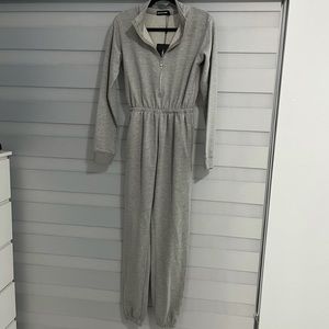 Stretchy Jumpsuit w. Tags